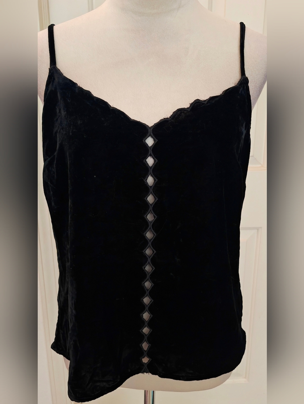 Anthropology Maeve Black Velvet Center Cutout Cami Top.